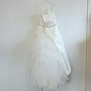 David's Bridal vintage style wedding dress